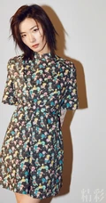 万茜最新杂志写真，不同服饰穿搭，演绎多样时尚魅力
