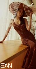 关晓彤慵懒清纯温室写真美照，随性独特，少女感满满