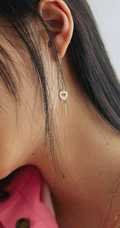 关晓彤慵懒清纯温室写真美照，随性独特，少女感满满