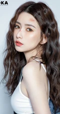 气质时尚女生王秋紫受伤妆搭配紧身牛仔套装短裤显匀称身形线条感写真图集