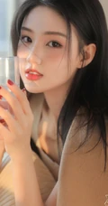 脸蛋红润粉扑扑的高颜值长腿少女肩带针织衫连衣裙穿搭室内写真图片
