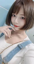 超正点匀称的天菜短发精选亚洲女生倩倩气质自拍，生活照杂图图集