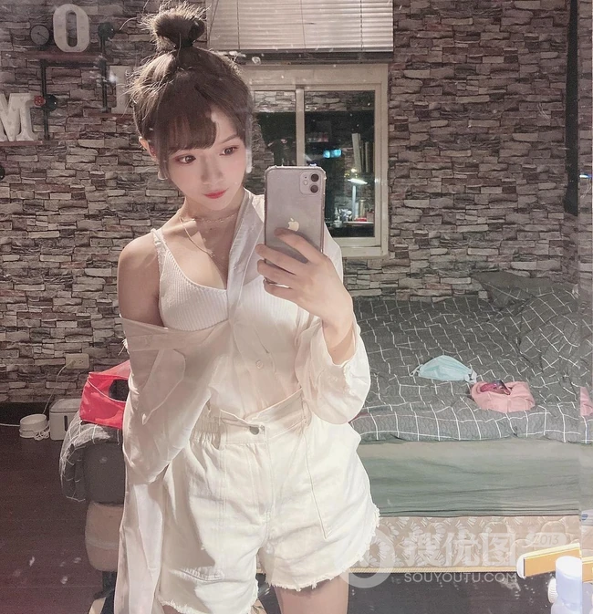 超正点匀称的天菜短发精选亚洲女生倩倩气质自拍，生活照杂图图集