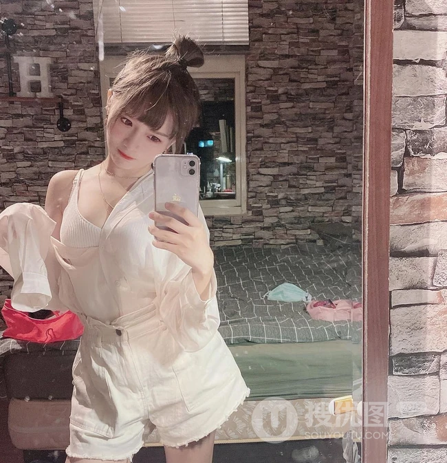 超正点匀称的天菜短发精选亚洲女生倩倩气质自拍，生活照杂图图集