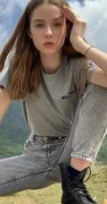 欧美高级脸超级女生嫩模精选气质写真，自拍，生活照杂图集