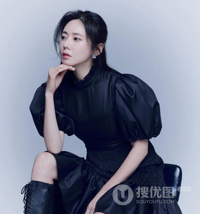 秋瓷炫纸质柔性优雅动人写真登杂志图片