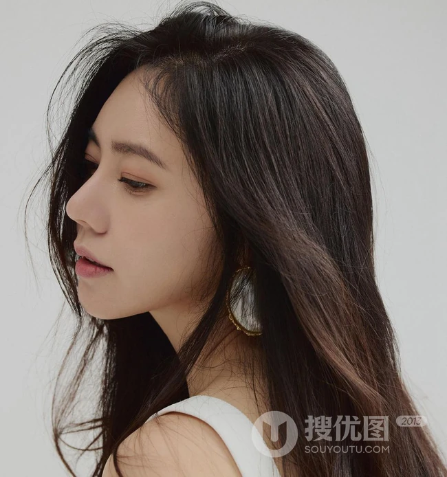 秋瓷炫纸质柔性优雅动人写真登杂志图片
