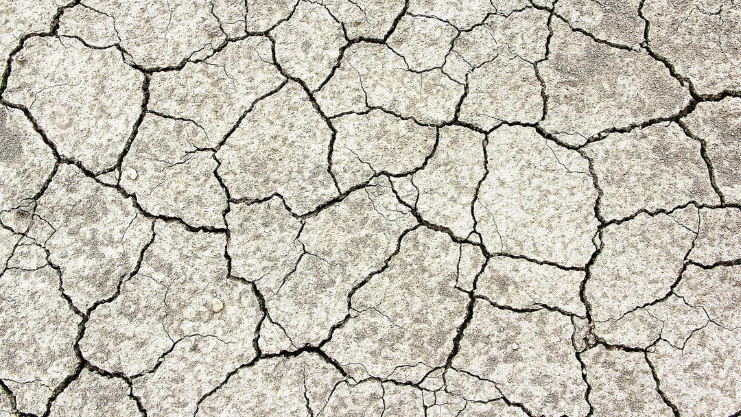 干枯干裂的土地，土壤，大地桌面壁纸图片
