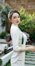 性感优雅复古气质麻花辫美女紧身白色旗袍装街拍写真手机壁纸图片
