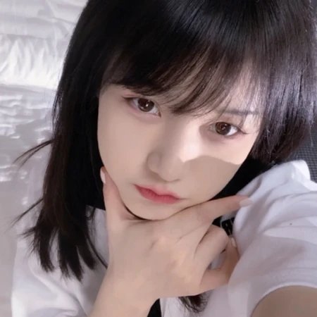 2021款超真实可爱十七八岁优质女生自拍卖萌，比手势等QQ头像图片