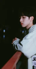 00后帅气大男孩，广东帅哥严浩翔精选阳光自拍，生活照，写真图片