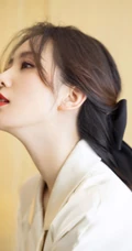 刘诗诗妆容精致，唇红肤白 化身气质时尚女生高清写真图片