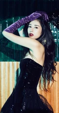 颖儿黑色礼裙裙着身化身夜场女王气质写真图片