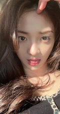 周洁琼紧身运动穿搭居家健身，以及微博生活照，自拍图片集