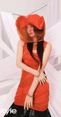 宋茜最新时尚杂志写真画报，时尚百变穿搭灵动出挑有魅力