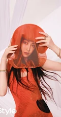 宋茜最新时尚杂志写真画报，时尚百变穿搭灵动出挑有魅力