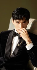 帅气小生龚俊黑色休闲西装礼服穿搭尽显暖男气质写真照片