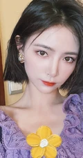 许佳琪蕾丝紫裙穿搭可爱十足自拍写真照片