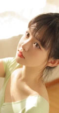 跳舞的女孩，漂亮可人浅粉00后少女紧身跳舞服穿着动人写真美照