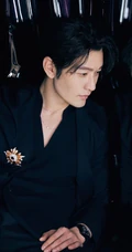 黄晓明全黑look西服套装写真图片