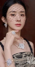 赵丽颖复古优雅穿搭登时尚芭莎杂志写真图片
