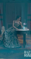 赵丽颖复古优雅穿搭登时尚芭莎杂志写真图片