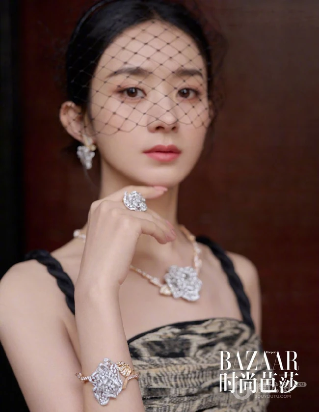 赵丽颖复古优雅穿搭登时尚芭莎杂志写真图片