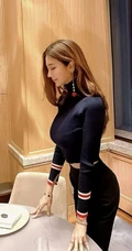 柔美绝伦，汹涌身材精选韩国网红女生气质亮眼自拍，生活照，旅拍图片图集