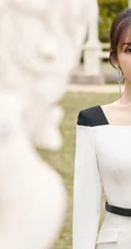 杨紫全白LOOK穿搭甜美酷飒户外写真图片