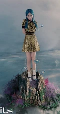 Angelababy蓝色双麻花辫发型登杂志梦幻写真图片