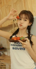 双马尾辫可爱浅粉少女杨茗茗休闲背心牛仔短裤穿着元气十足写真照