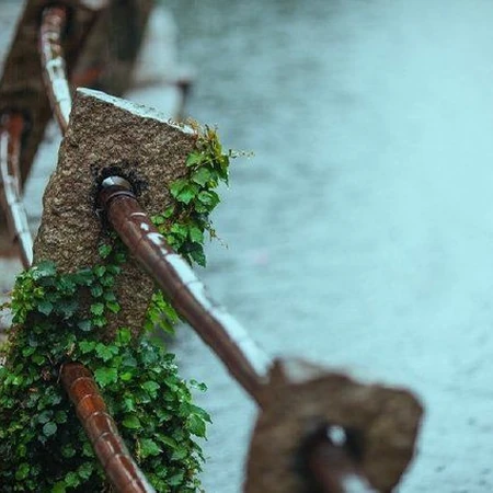 雨景，古街 阁楼 阁窗 唯美下雨天意境图片