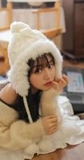 清水出芙蓉般的背带裤可爱双眼皮长发少女俏皮室内写真套图