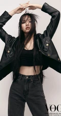 Lisa气质时尚装扮登杂志最新写真美照