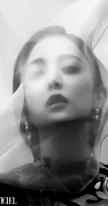 古力娜扎最新时装杂志写真美照