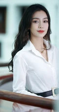 Angelababy杨颖清爽干练白色衬衫穿着气质写真照片
