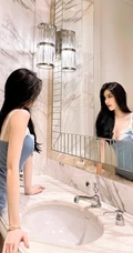 敢秀敢穿的精选马来西亚女生轻熟曾薇仪诱人生活照，自拍美图图集