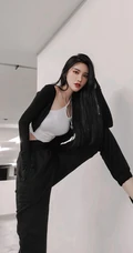 敢秀敢穿的精选马来西亚女生轻熟曾薇仪诱人生活照，自拍美图图集