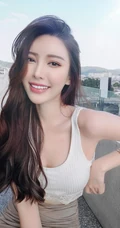 敢秀敢穿的精选马来西亚女生轻熟曾薇仪诱人生活照，自拍美图图集