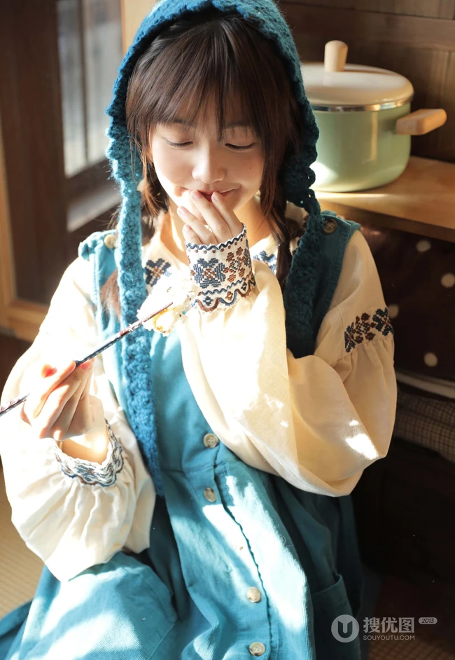午后 居家 阳光下 唇红齿白浅粉少女清新清新写真大图图集