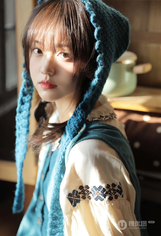 午后 居家 阳光下 唇红齿白浅粉少女清新清新写真大图图集