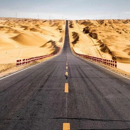 在路上，公路，沿途风景唯美旅游主题摄影图片