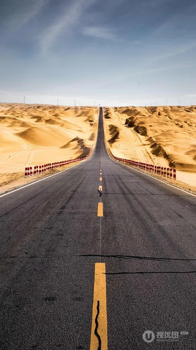 在路上，公路，沿途风景唯美旅游主题摄影图片