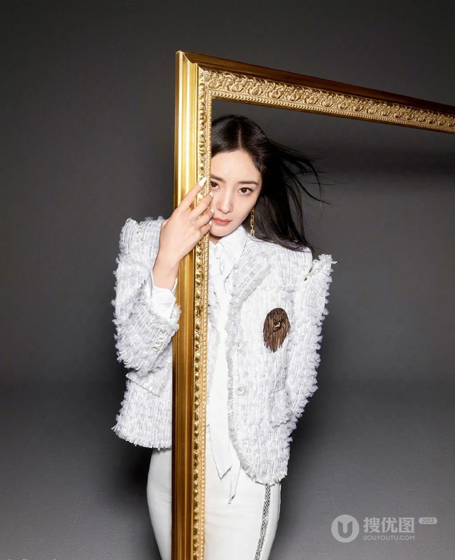 杨幂时尚优雅装扮登精彩OK杂志写真照