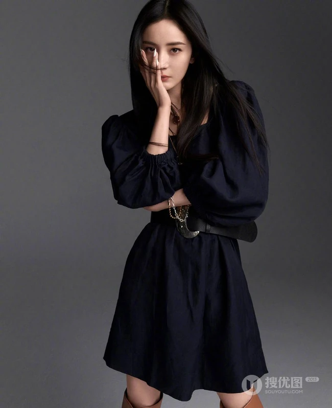 杨幂时尚优雅装扮登精彩OK杂志写真照
