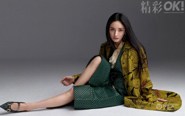 杨幂时尚优雅装扮登精彩OK杂志写真照