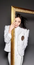杨幂时尚优雅装扮登精彩OK杂志写真照