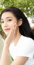 曾可妮小露蛮腰气质靓丽休闲白衣牛仔裤唯美户外写真照