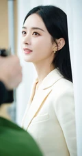 赵丽颖全白LOOK西服套装穿着气质写真照片