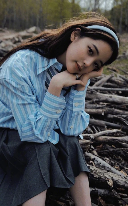欧阳娜娜假日休闲森系写真照片